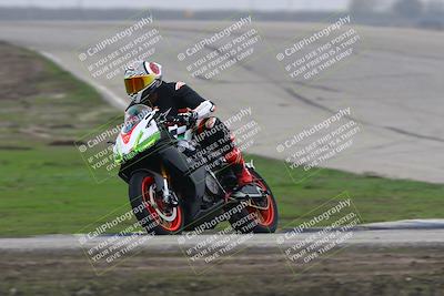 media/Nov-29-2025-TrackDaz (Sat) [[10ae2d9bce]]/B Group/Session 3 (Outside Grapevine)/